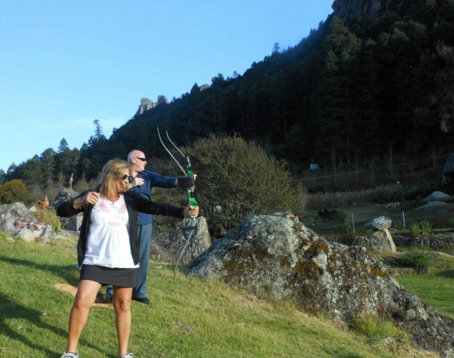 Tiro con arco en la naturaleza
